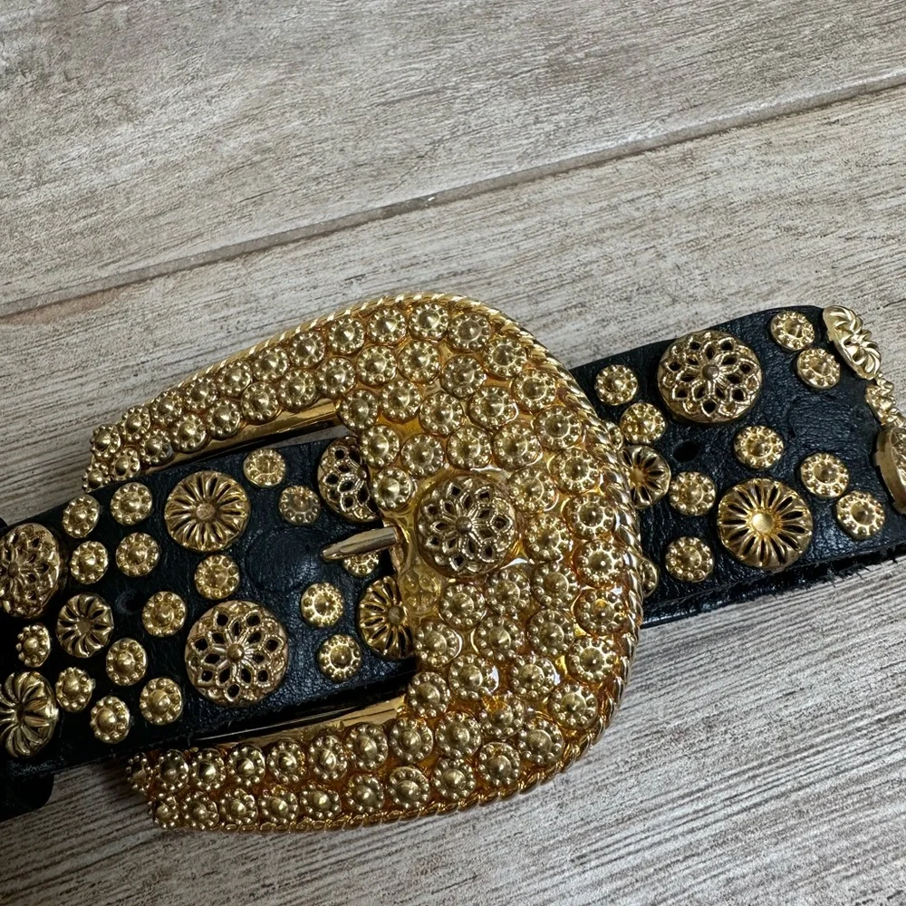 Michael Morrison Belt